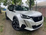 Peugeot 2008 130Ps 1.5 d  GT Pack/Camera/Xenen/GTsitze - Peugeot 2008 mit Diesel-Antrieb: Limousine