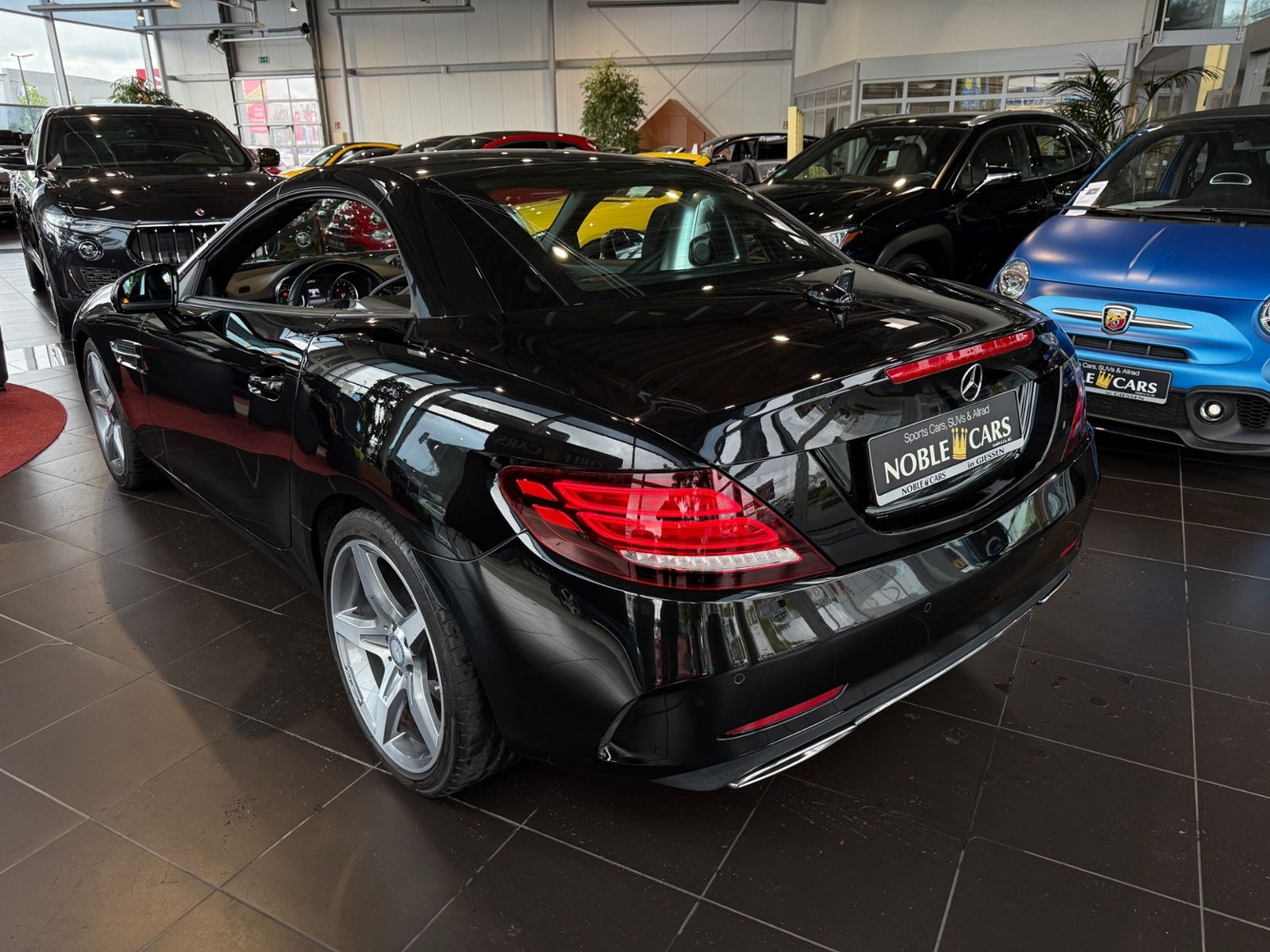 Fahrzeugabbildung Mercedes-Benz SLC 300 AMG Line H/K MEMORY LED ALU