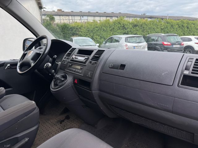 Fahrzeugabbildung Volkswagen T5 Caravelle 8 Sitze Klimaautomatik 1.9 TDI