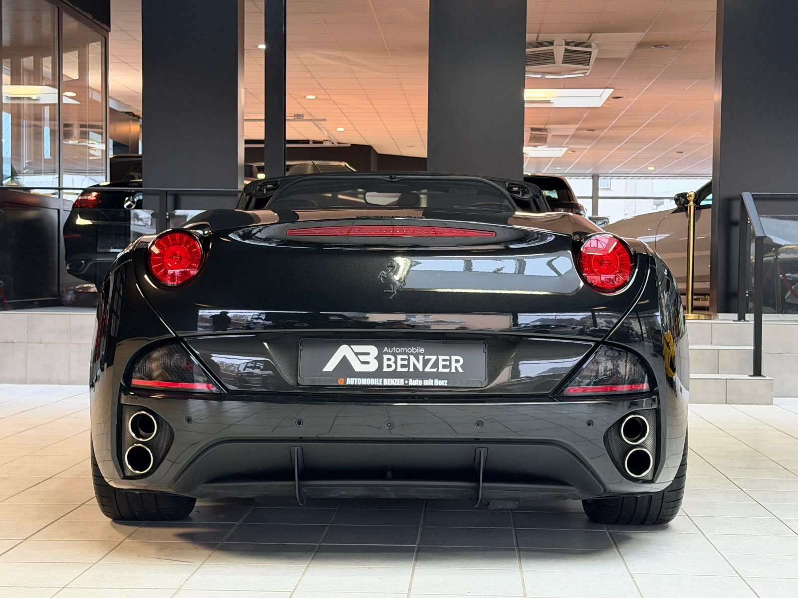 Fahrzeugabbildung Ferrari California 30 V8 /CARBON/KAM/LED-LENKRAD/TOP