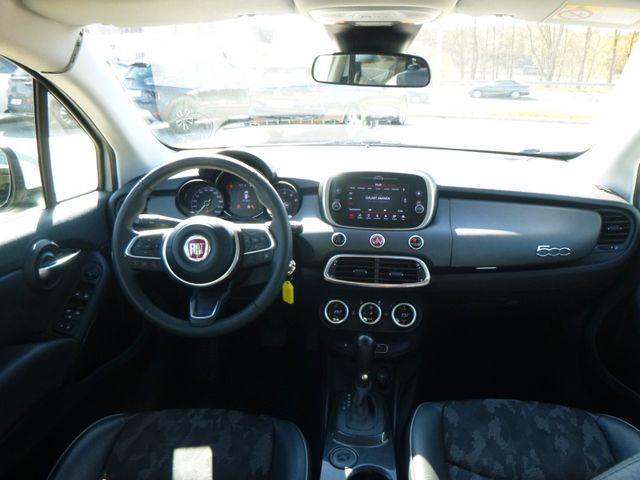 Fahrzeugabbildung Fiat 500X Cross >Automatik/Teilleder<