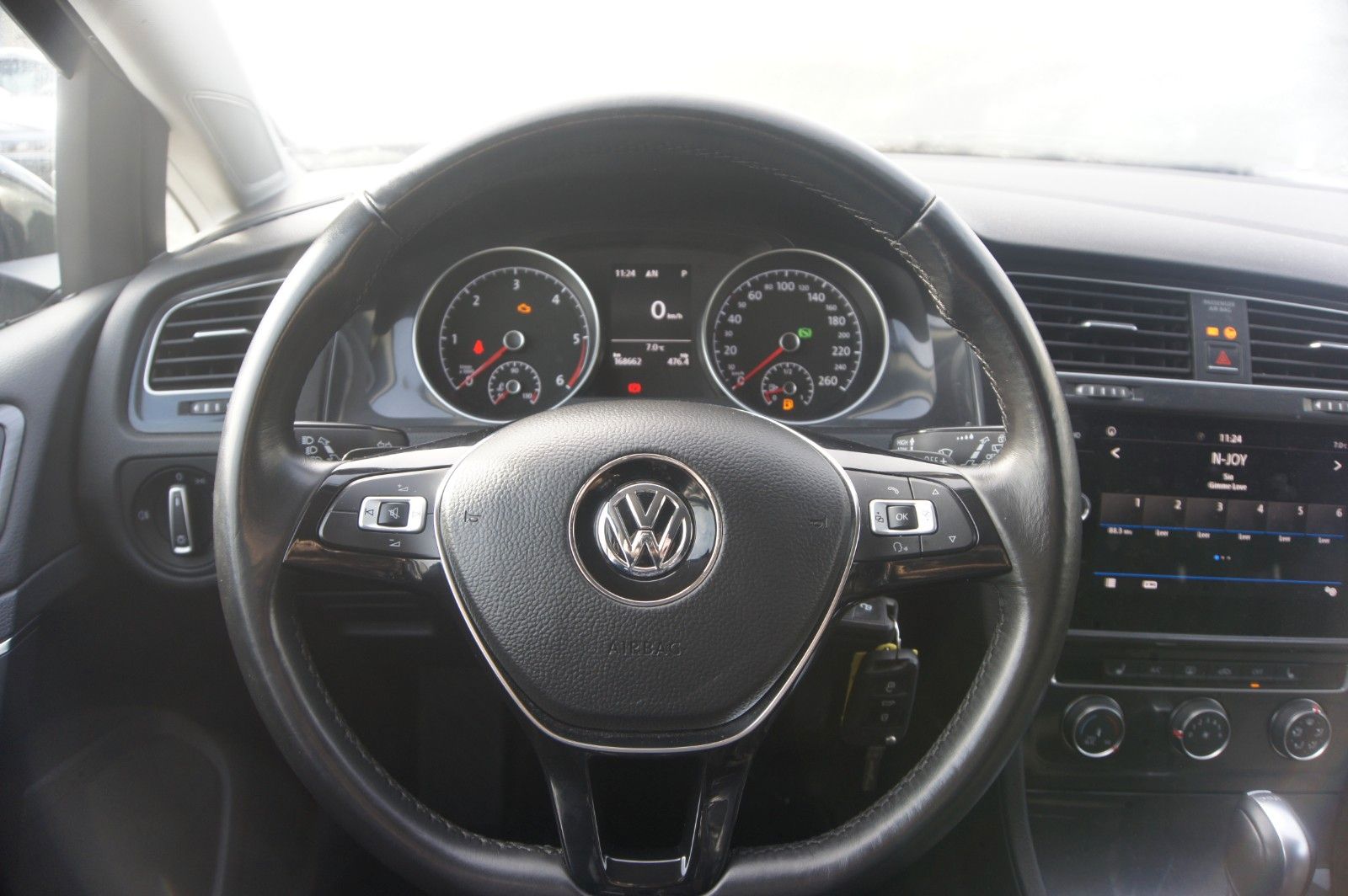 Fahrzeugabbildung Volkswagen Golf VII Variant Comfort    MFL, Auto, Radionavi