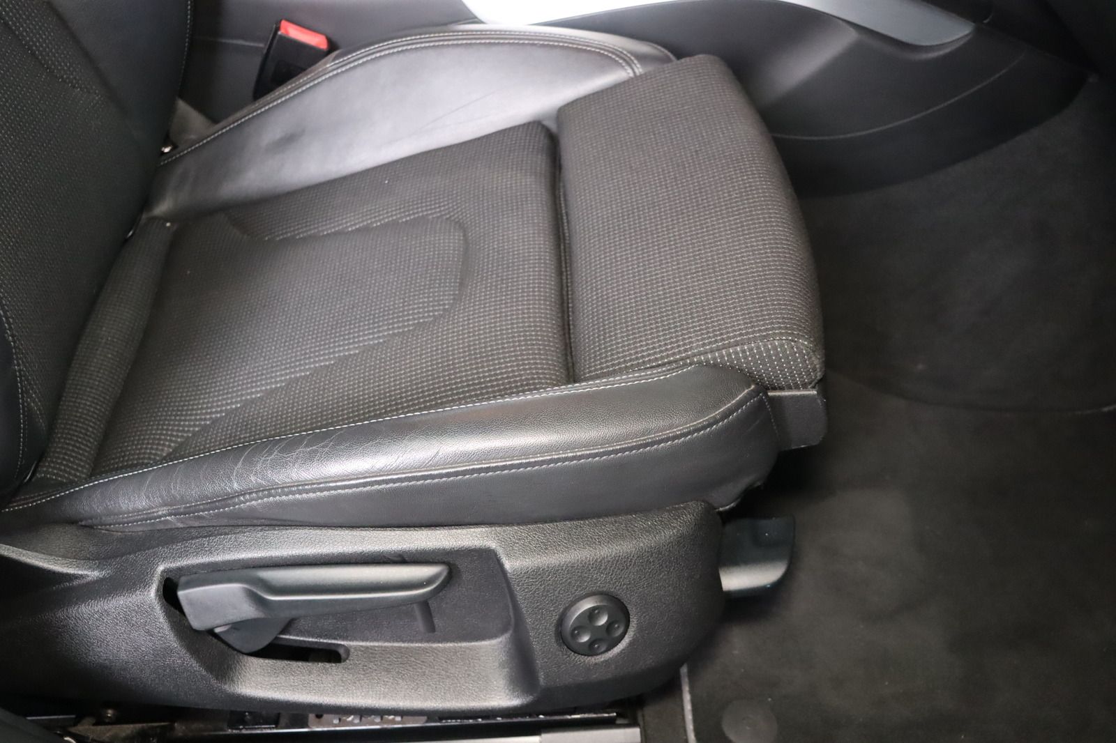 Fahrzeugabbildung Audi A5 3.0 TDI quattro Sportback S-line * Bi-Xenon *