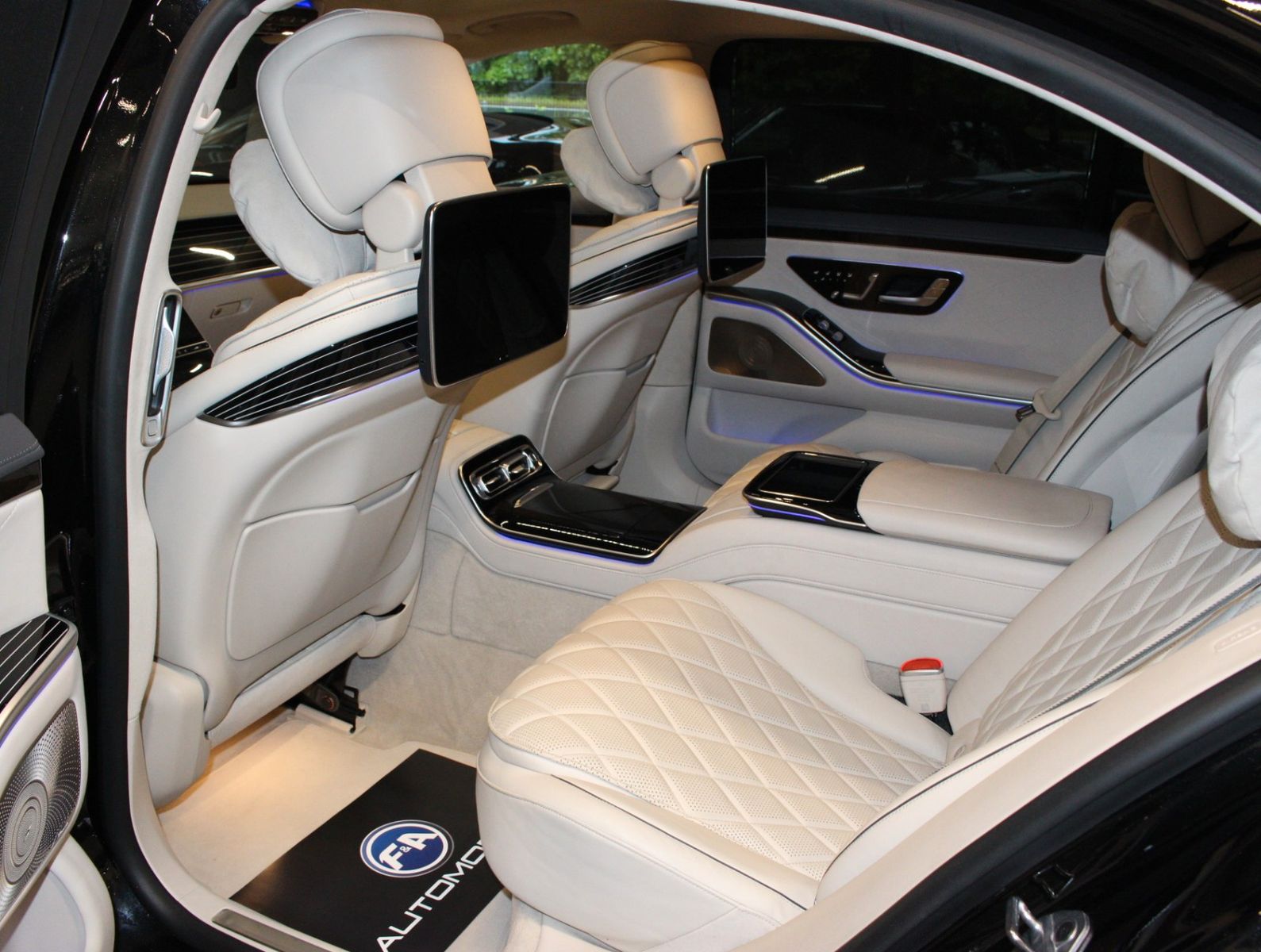 Fahrzeugabbildung Mercedes-Benz S 500L 4Matic AMG Line*Chauffeur*Executive*VOLL