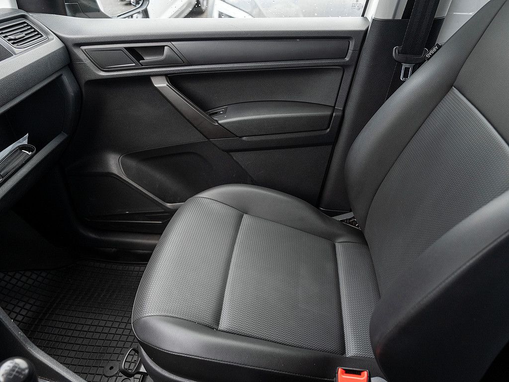 Fahrzeugabbildung Volkswagen Caddy Maxi 1.0 TSI LEDER AHK BLUETOOTH