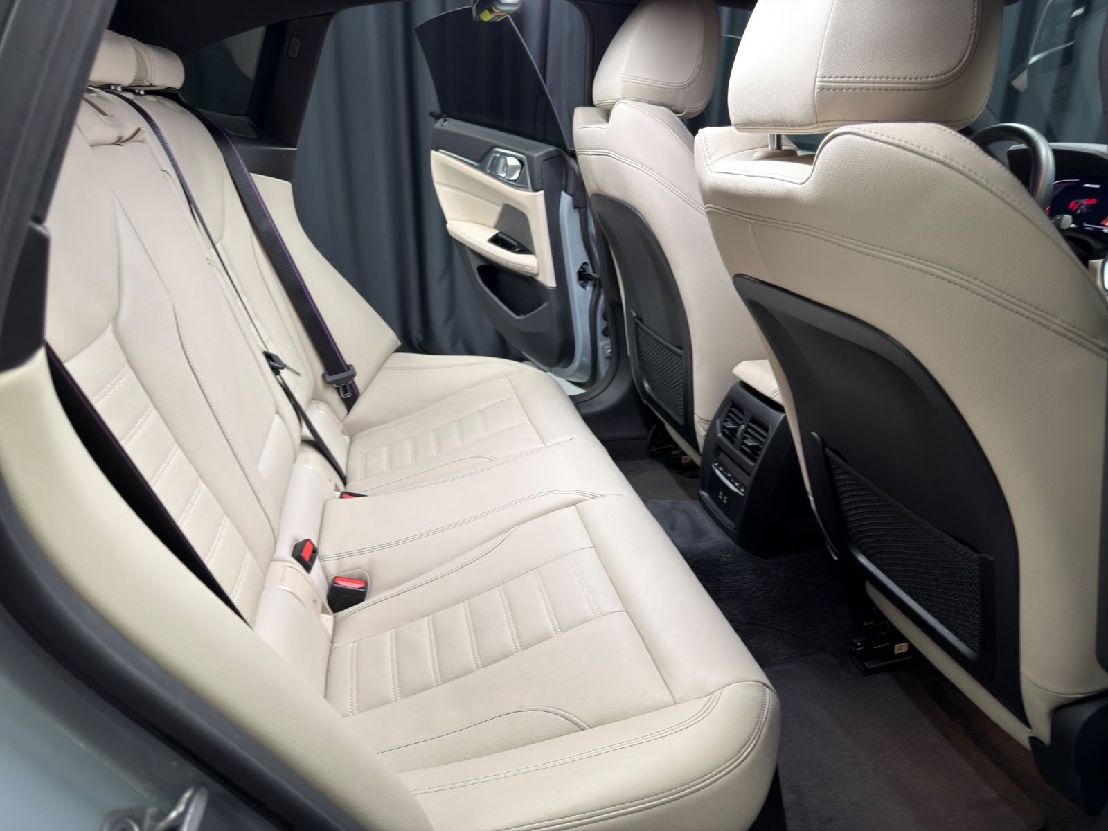 Fahrzeugabbildung BMW M440i Gran Coupe M-PAKET PRO|H&K|1.HAND