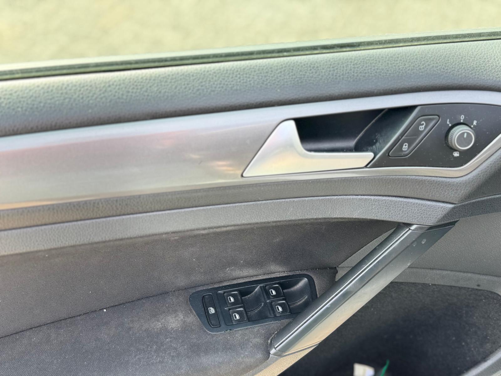Volkswagen Golf 2015 — photo 16