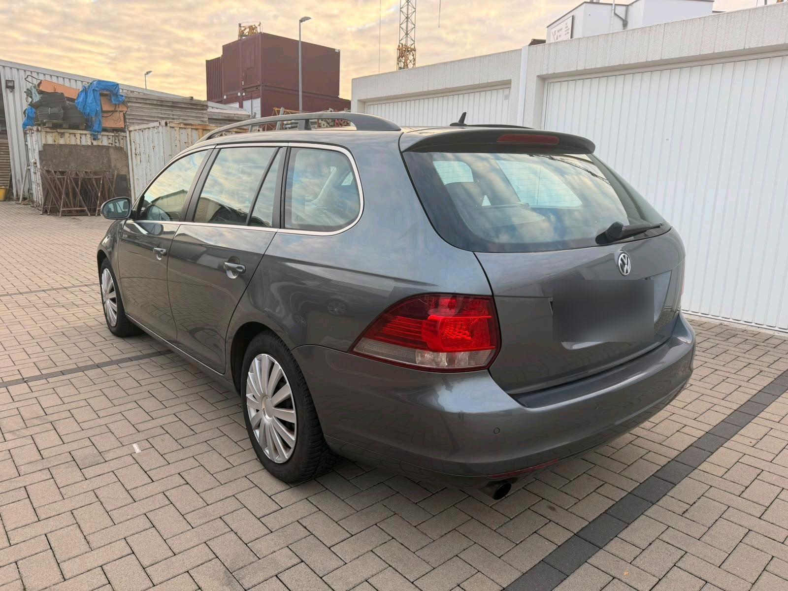 Volkswagen Golf 2010 — photo 7
