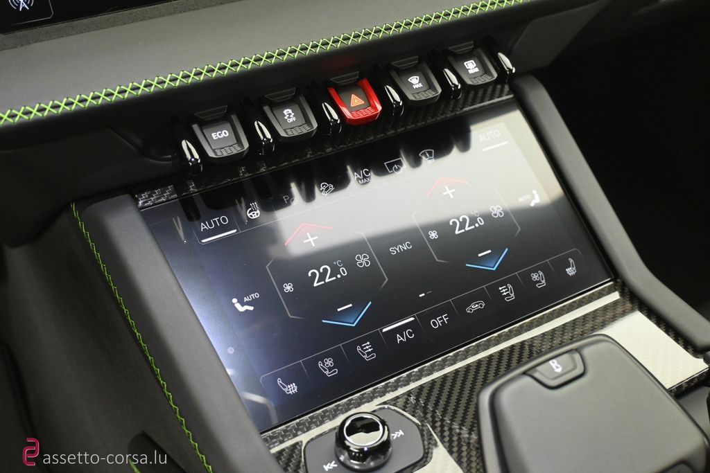 LAMBORGHINI Urus 2026