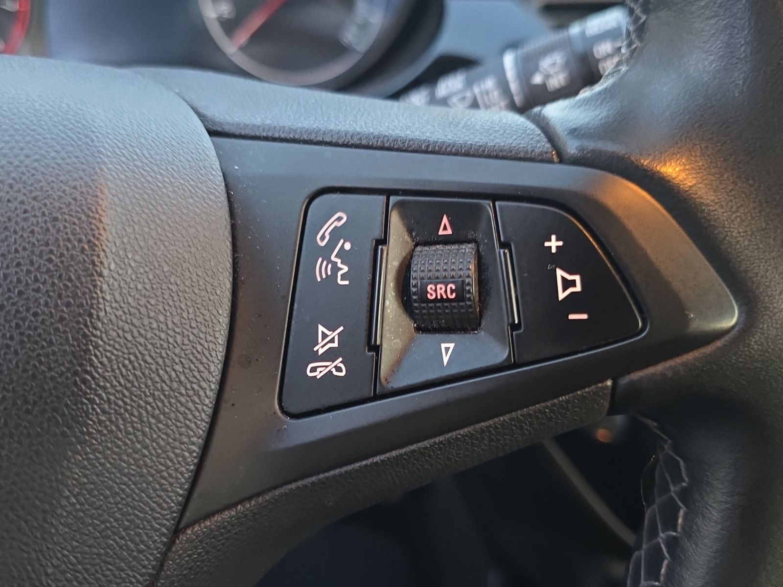 Fahrzeugabbildung Opel Corsa 1.4 Color Edition INSPEKTION TÜV NEU