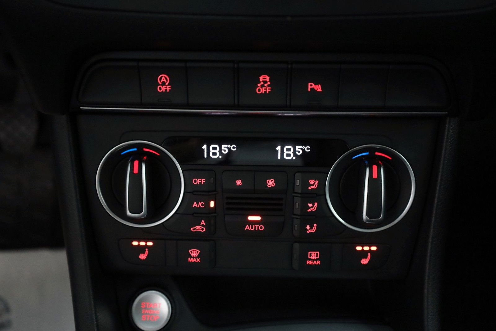 Fahrzeugabbildung Audi Q3 S Line, Navi,LED,Keyless,PDC,SH,AHK SR+WR