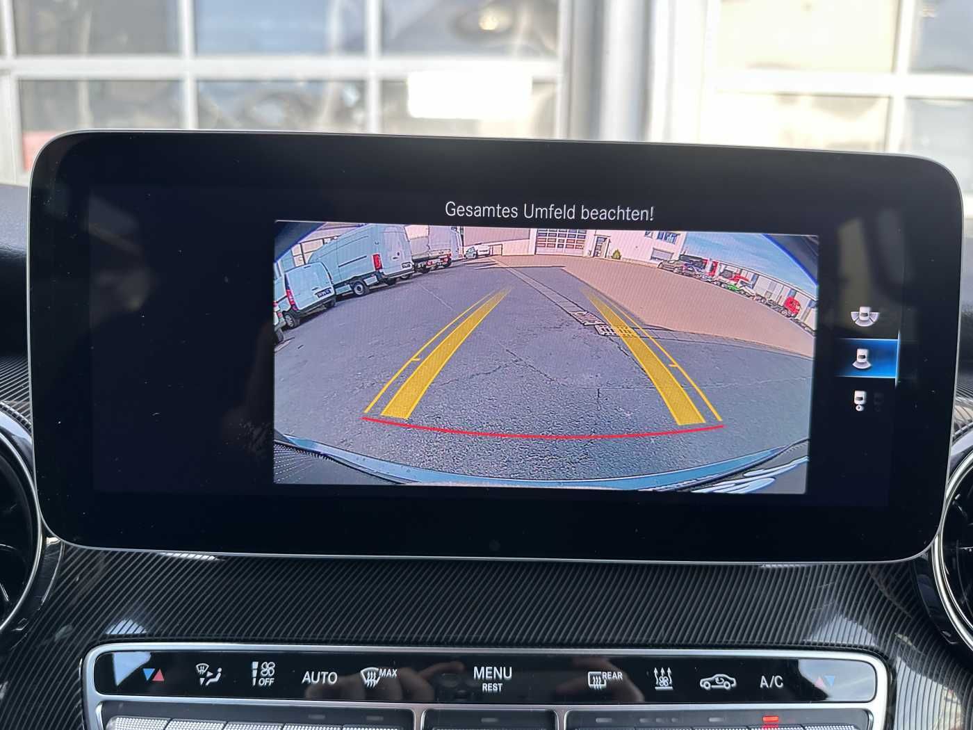 Fahrzeugabbildung Mercedes-Benz V 300 d EDITION 4MATIC DISTRONIC AHK LED Kamera