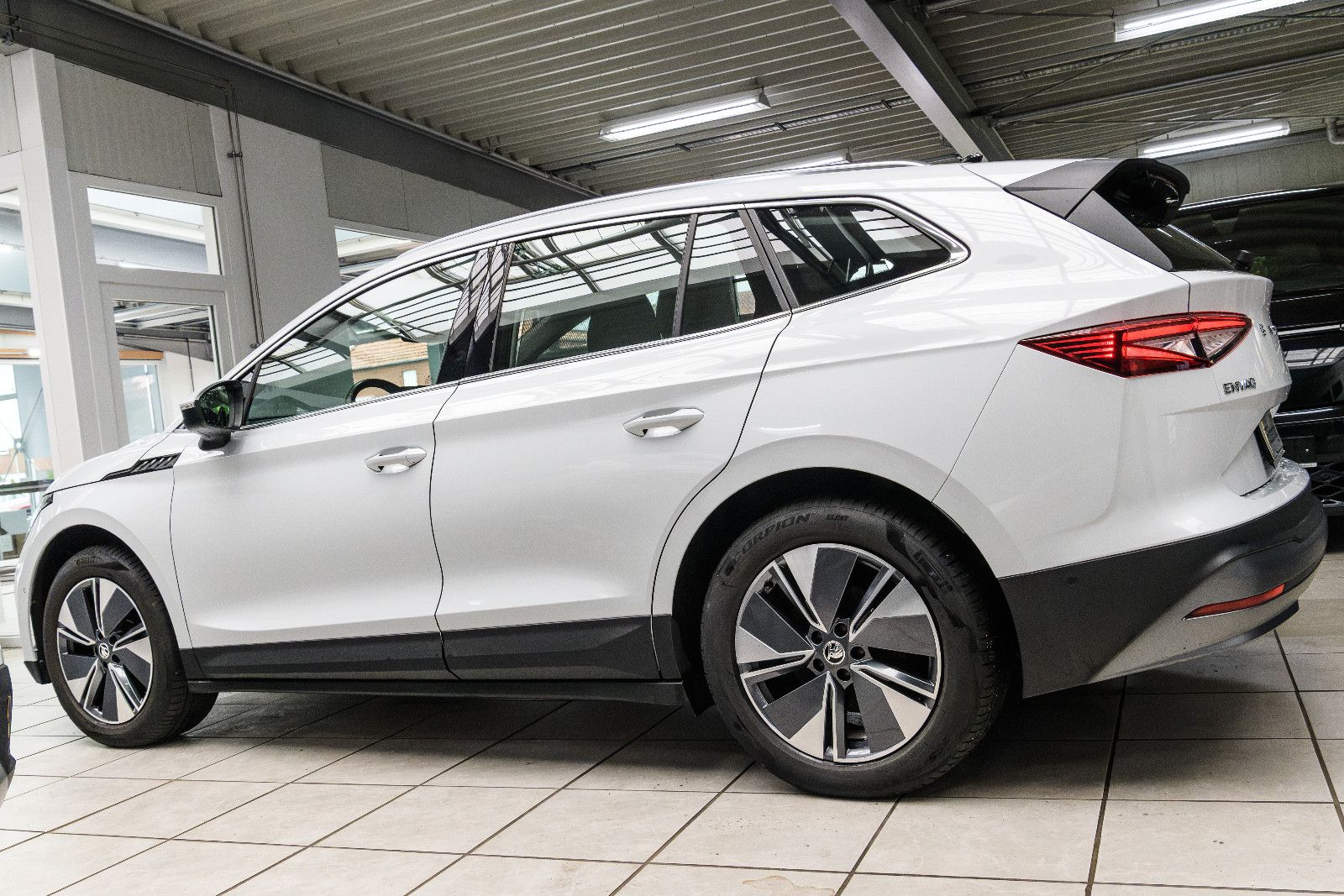 Fahrzeugabbildung SKODA Enyaq 80 +ACC +LED +CARPLAY