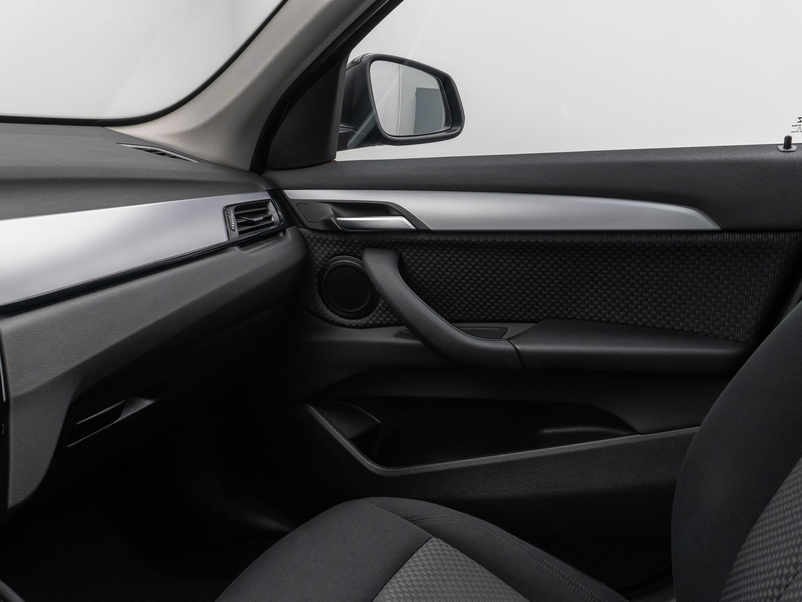 Fahrzeugabbildung BMW X1 sD20i Panorama Navi Lordos DAB HiFi Parkassis