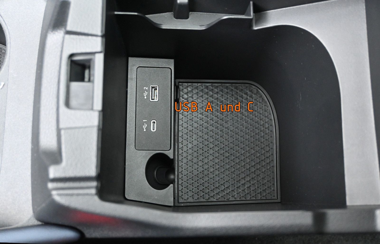 Fahrzeugabbildung Nissan Qashqai 1.3 DIG-T MHEV Xtronic Tekna+ 4WD °VOLL°