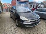 Peugeot 807 Tendance - Peugeot 807 mit Diesel-Antrieb
