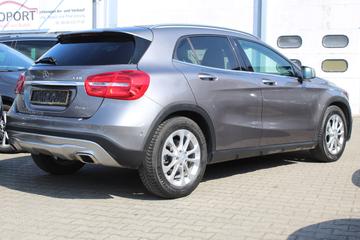 صورة 10 لـ 2014 Mercedes-BENZ GLA