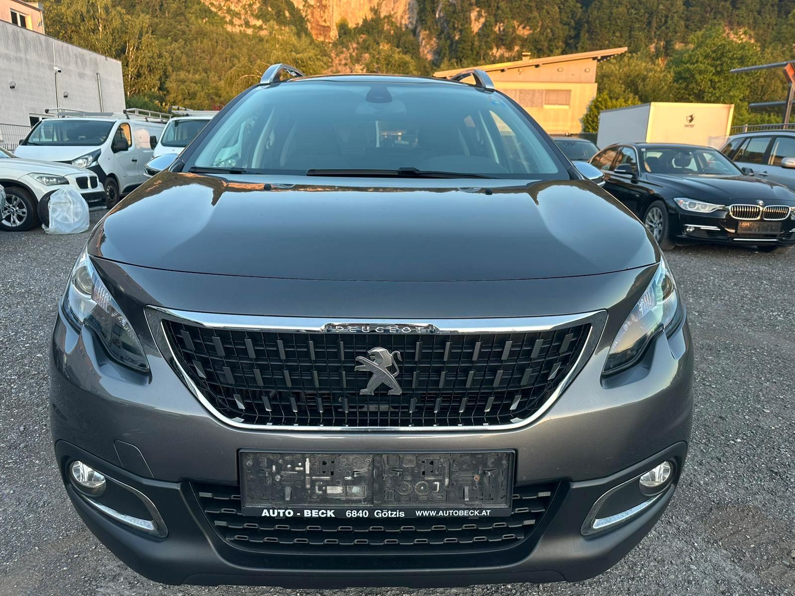 Peugeot 2008 1.5HDI Style/NAVI/KAMERA/SHZ/AHK/1 HAND !!!