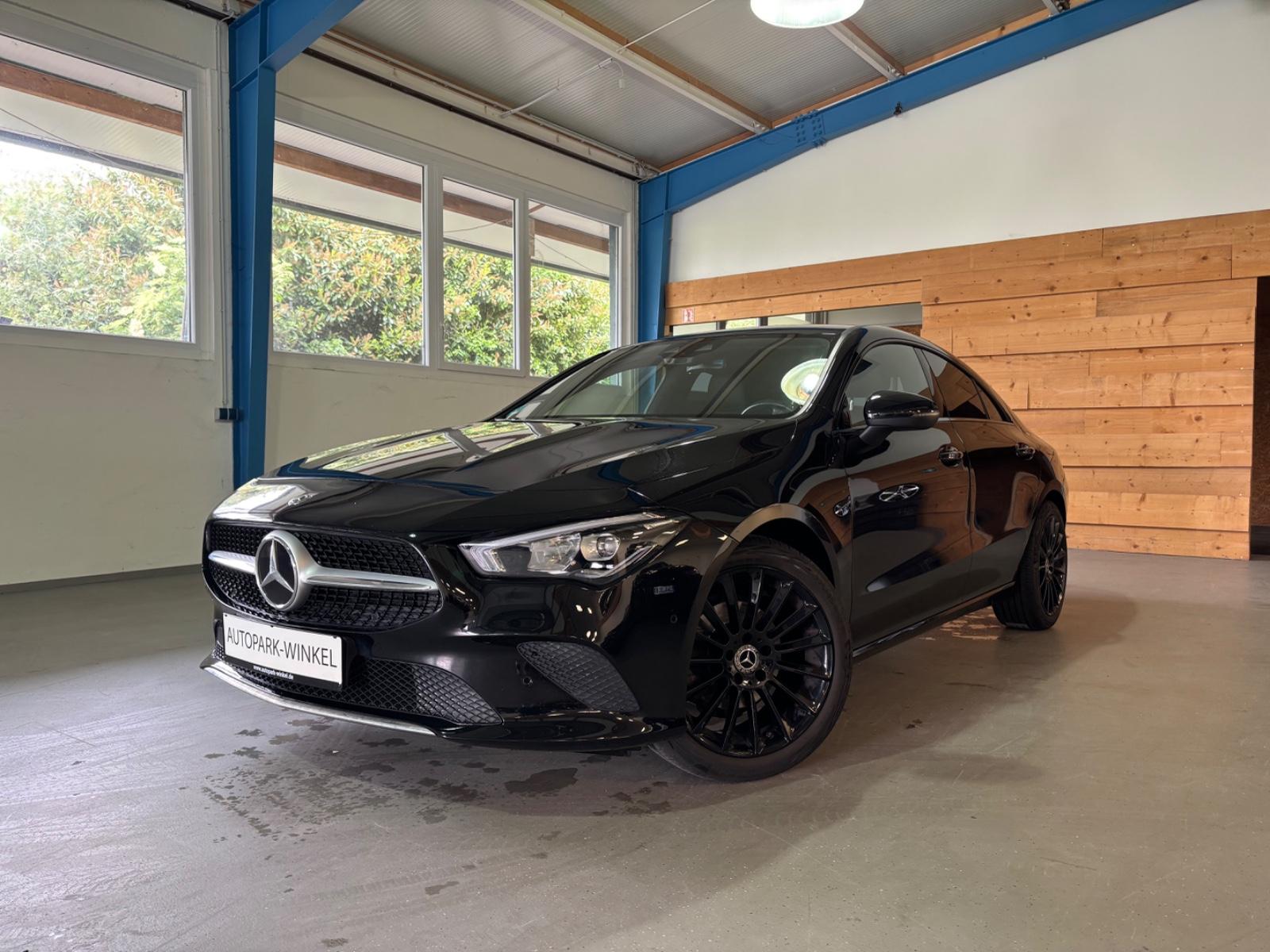 Mercedes-Benz CLA 180 NAVI