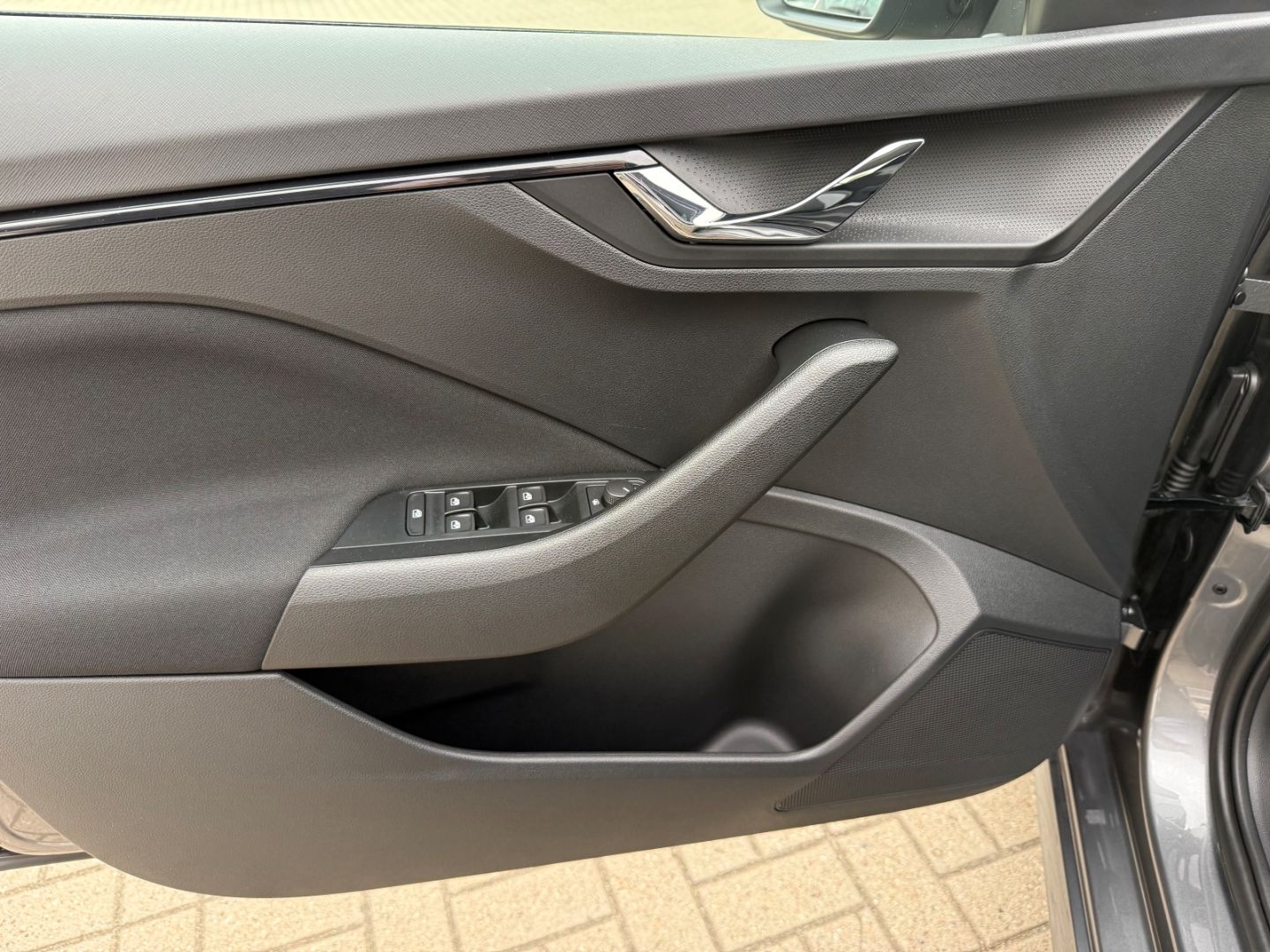 Fahrzeugabbildung SKODA Kamiq Selection el.AHK DigCoc LED CarPlay Winter