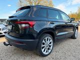Skoda Karoq DSG 4x4 AHK*Tempo*Navi*SitzHz.*Kamera - Skoda Karoq Gebrauchtwagen in Berlin