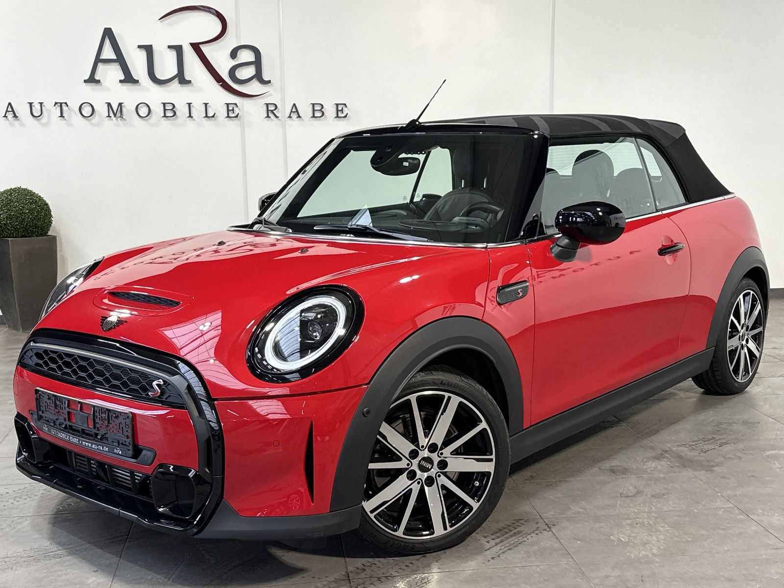 Fahrzeugabbildung MINI Cooper S Cabrio Aut. Piano Black NAV+LED+HUD+KAM