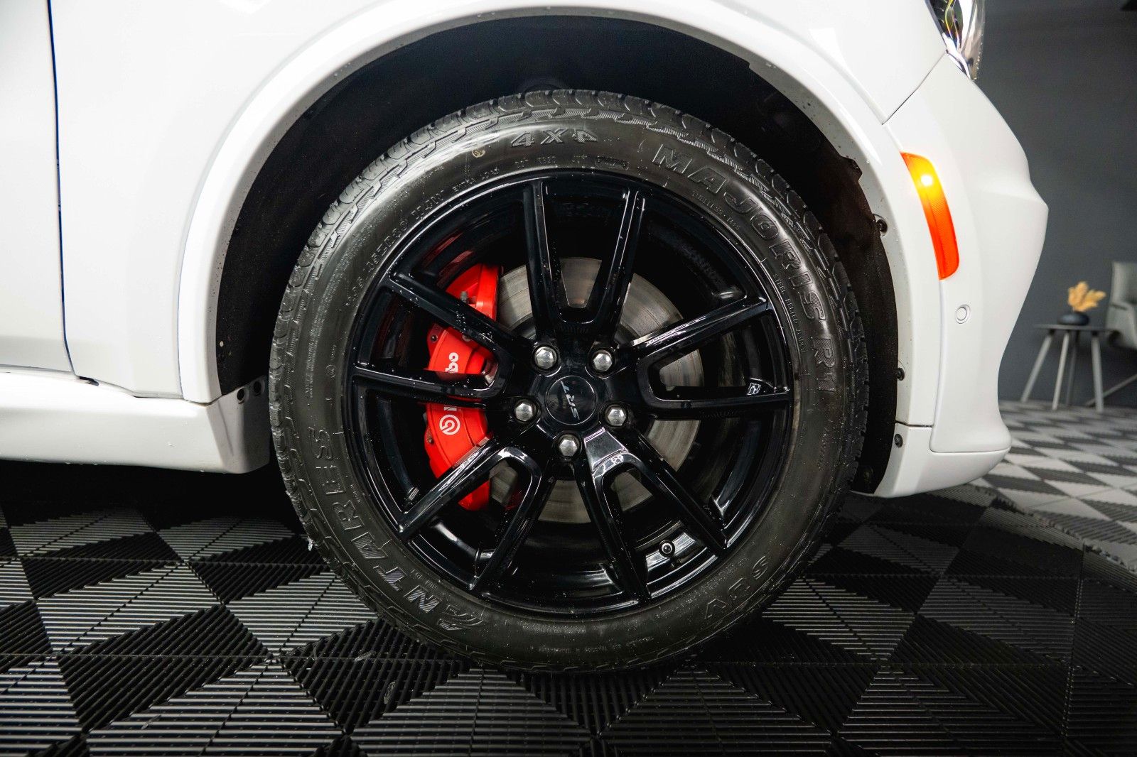 Fahrzeugabbildung Dodge Durango 6.4 V8 SRT Performance 4x4 Night-Paket