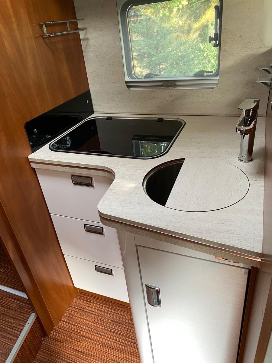 Fahrzeugabbildung Laika Kosmo Emblema 509E