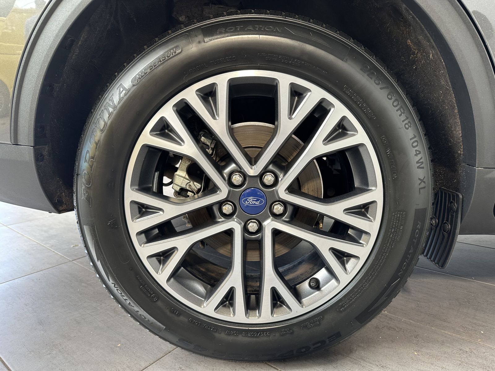Fahrzeugabbildung Ford Kuga 2.5 Plug-In Hybrid Titanium NAV+KAM+CARPLAY