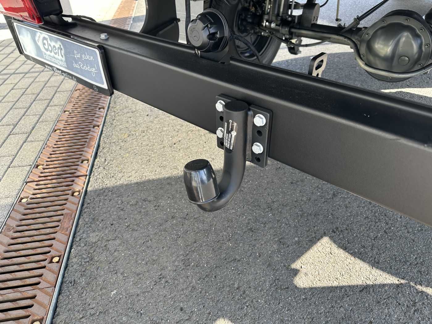 Fahrzeugabbildung Mercedes-Benz Sprinter 319 CDI DoKa 3665 4x4 Klima AHK LED