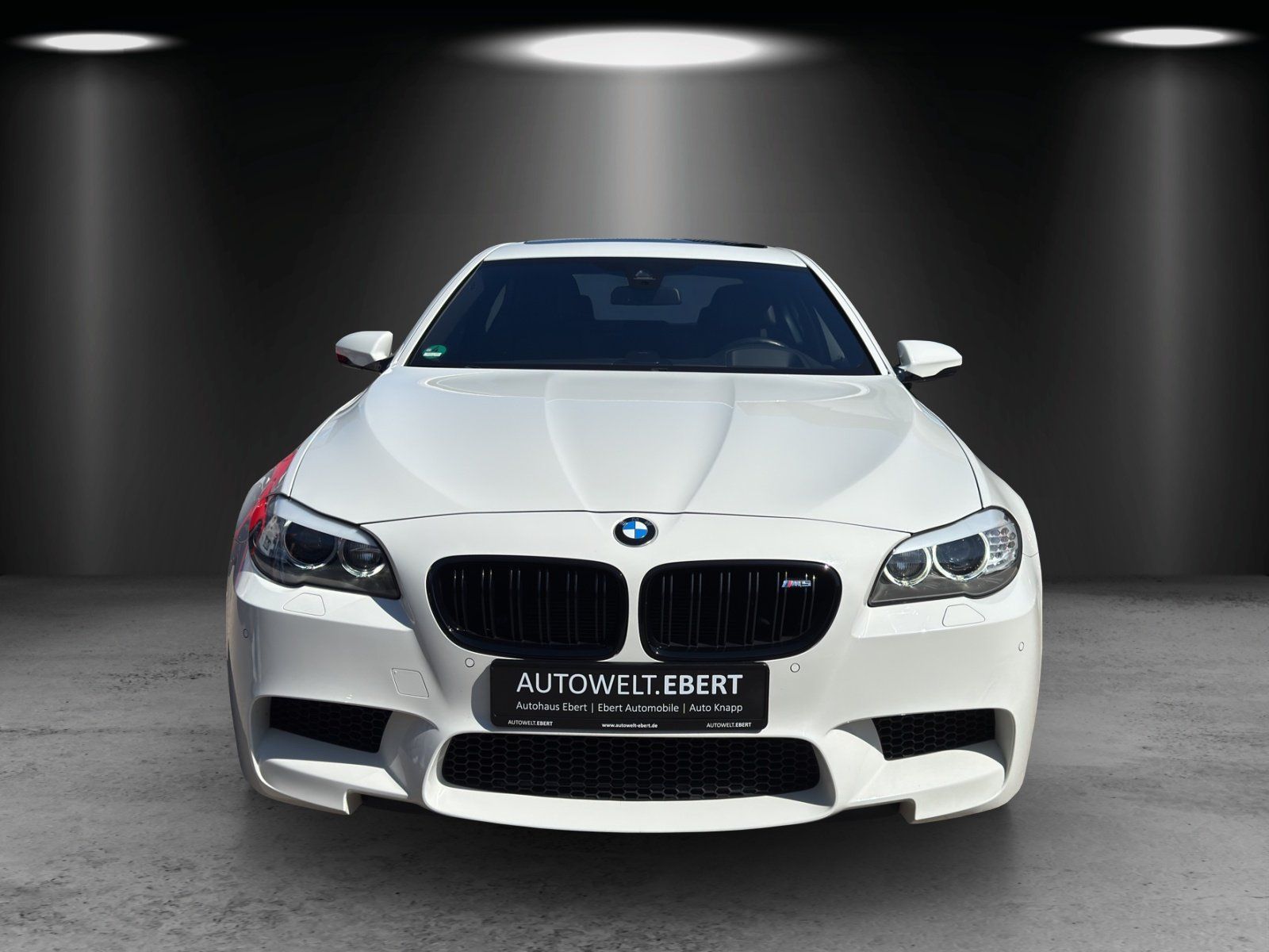 Fahrzeugabbildung BMW M5 4.4 V8 1. HAND/KW-Fahrwerk/Eventuri-Ansaugung