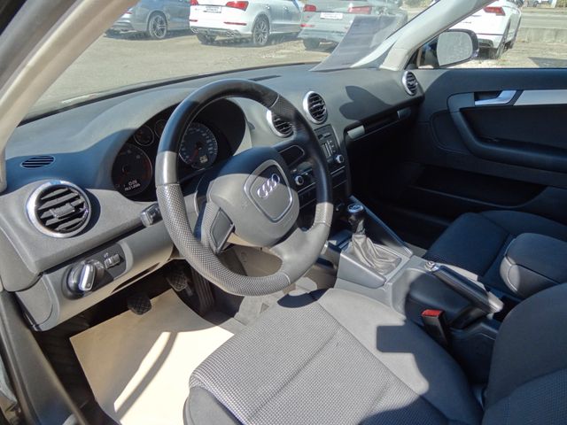 Fahrzeugabbildung Audi A3 Sportback 1.2 TFSI Ambition/1.Hd/Klima/PDC/