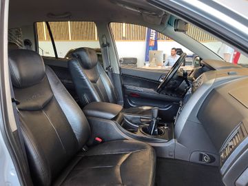 Ssangyong Kyron  Xdi 4x4 *KLIMAAUTOMATIK*LEDER*TÜV-102025