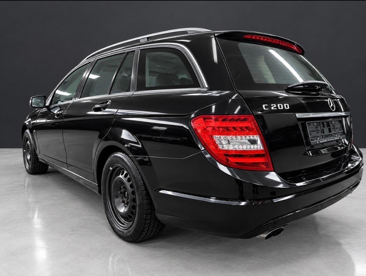 Mercedes-Benz C200 2011 — engine 2.143 cm³, 136 HP (100kW)