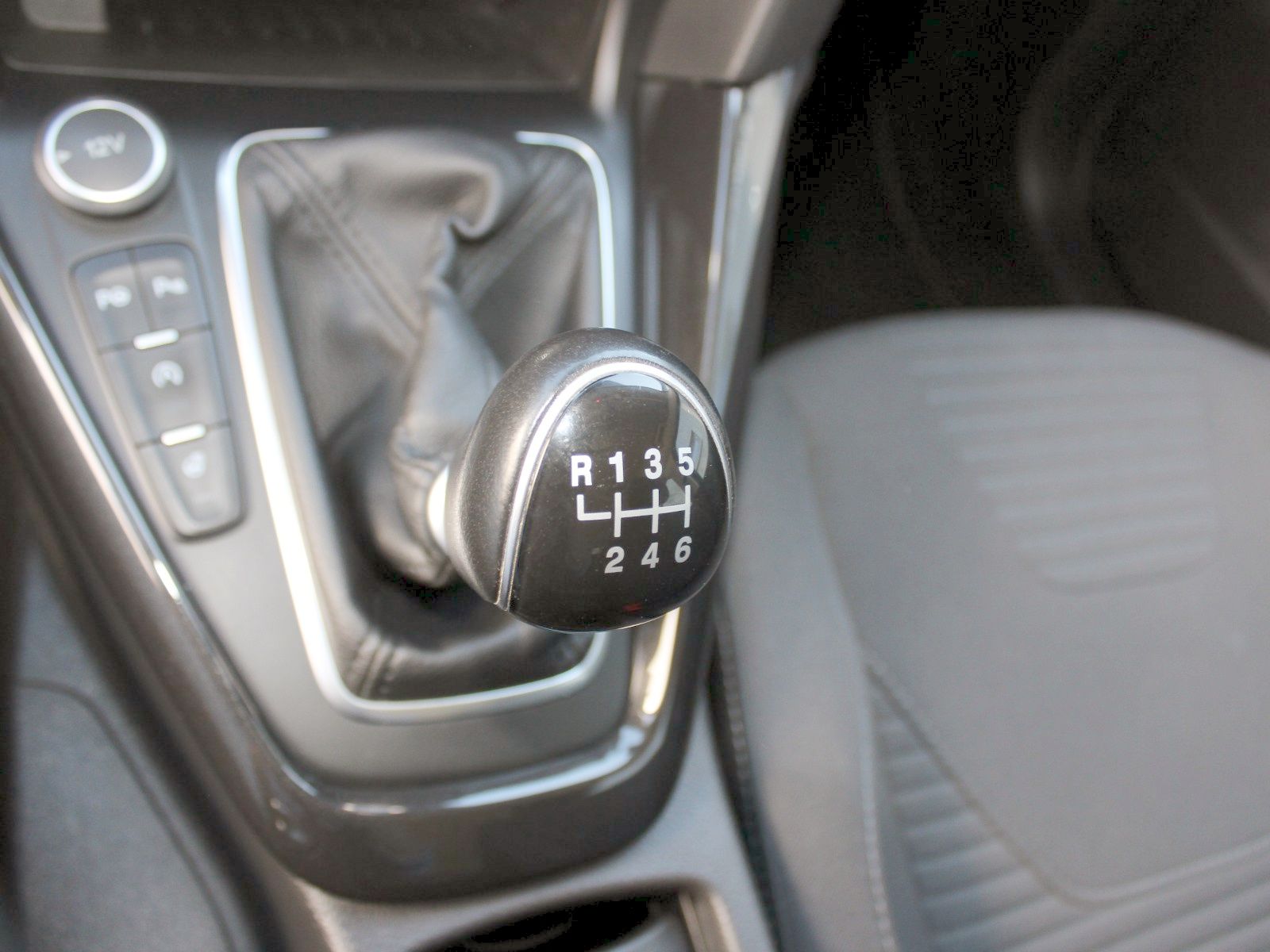 Fahrzeugabbildung Ford Focus Titanium 1,5 EcoBoost Start/Stopp