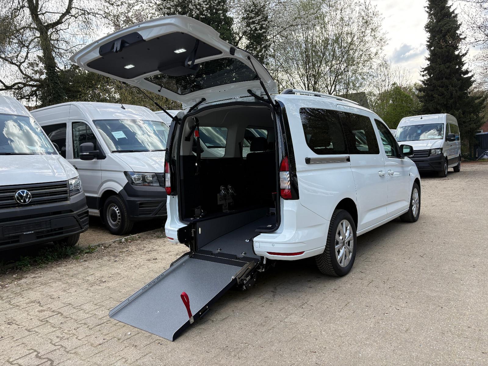 Ford Tourneo Connect Titanium* Heckausschnitt * KMP