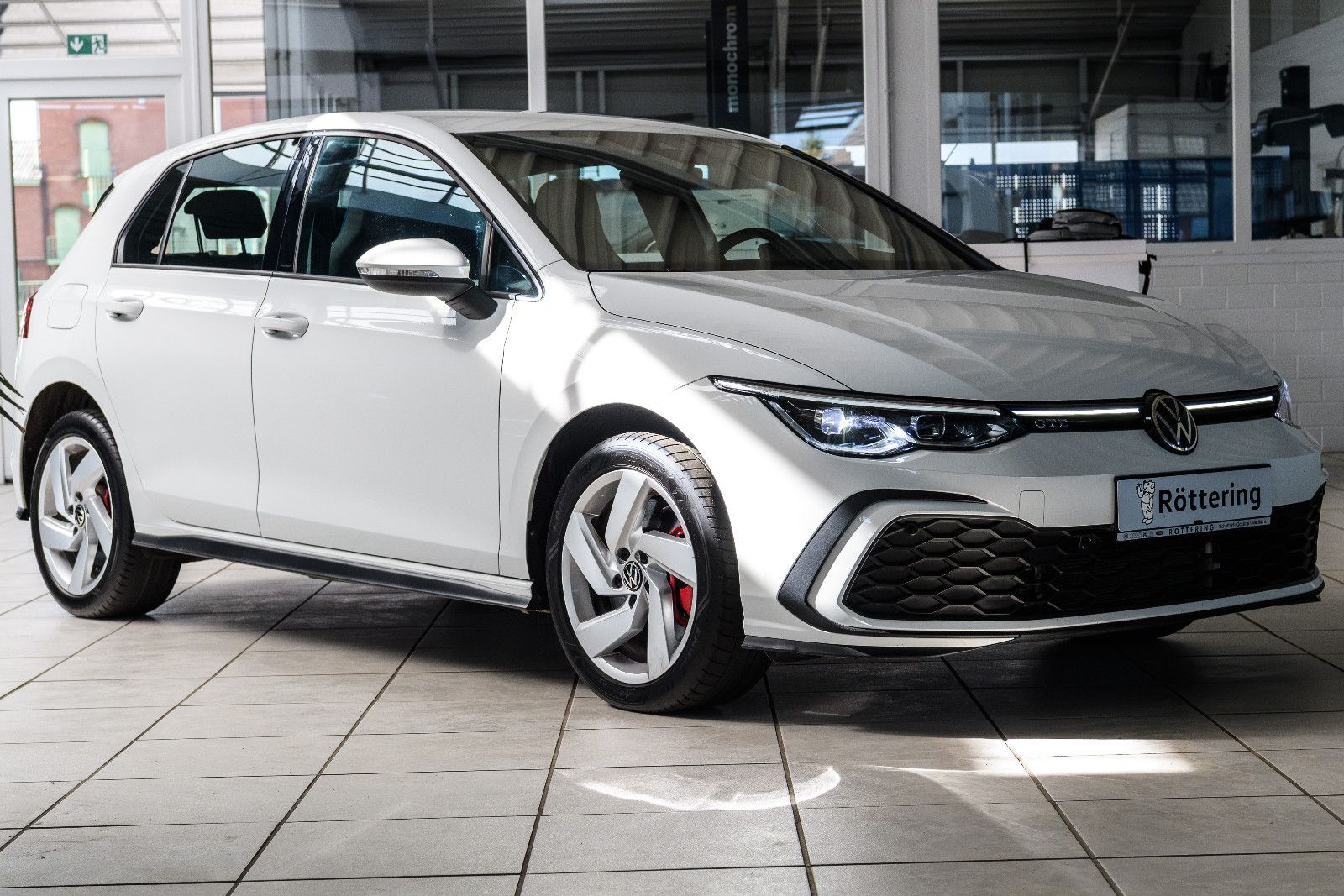 Fahrzeugabbildung Volkswagen Golf VIII Lim. GTE eHybrid +DSG+Navi+ACC