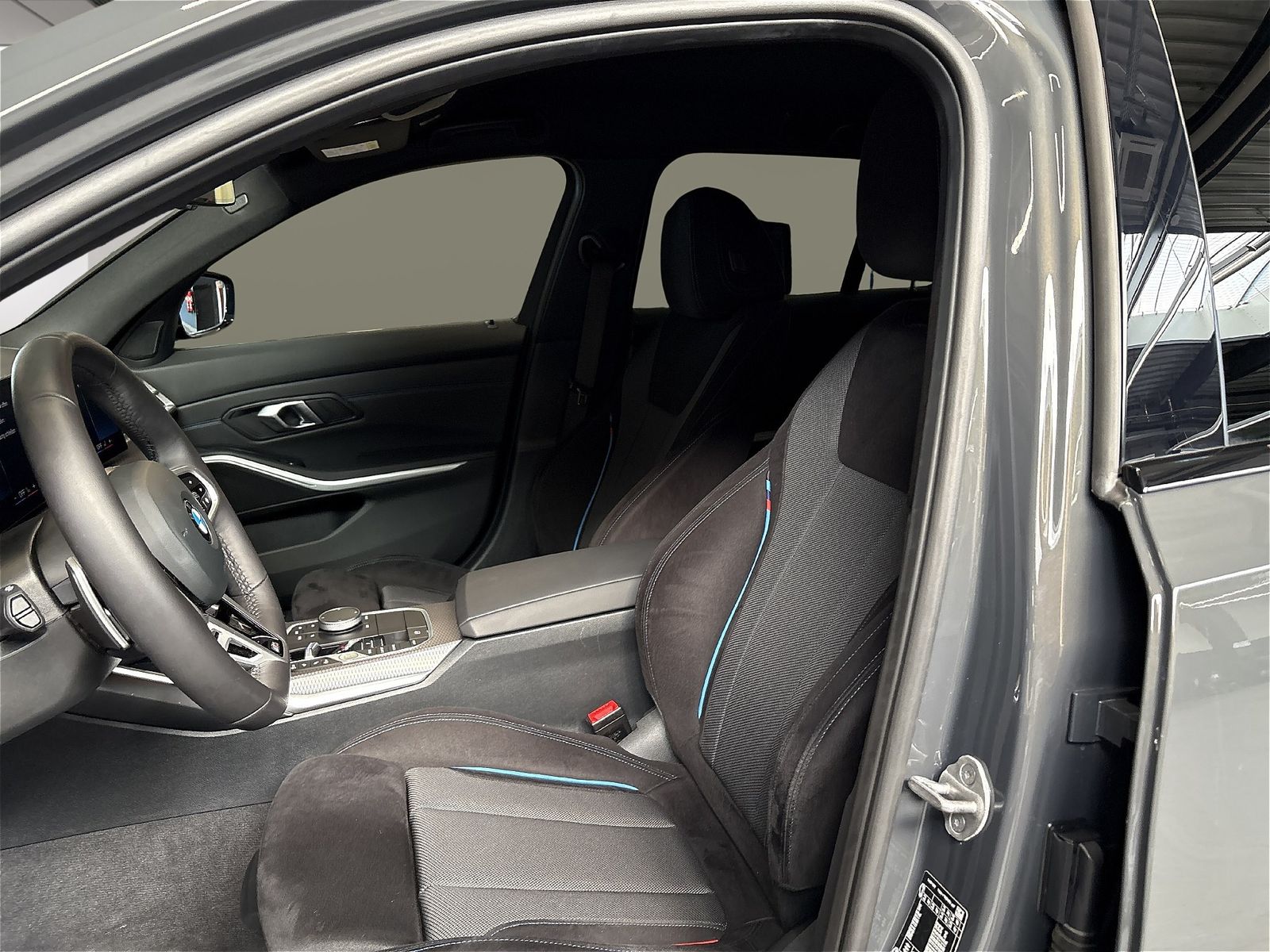 BMW 320 - Bild 11