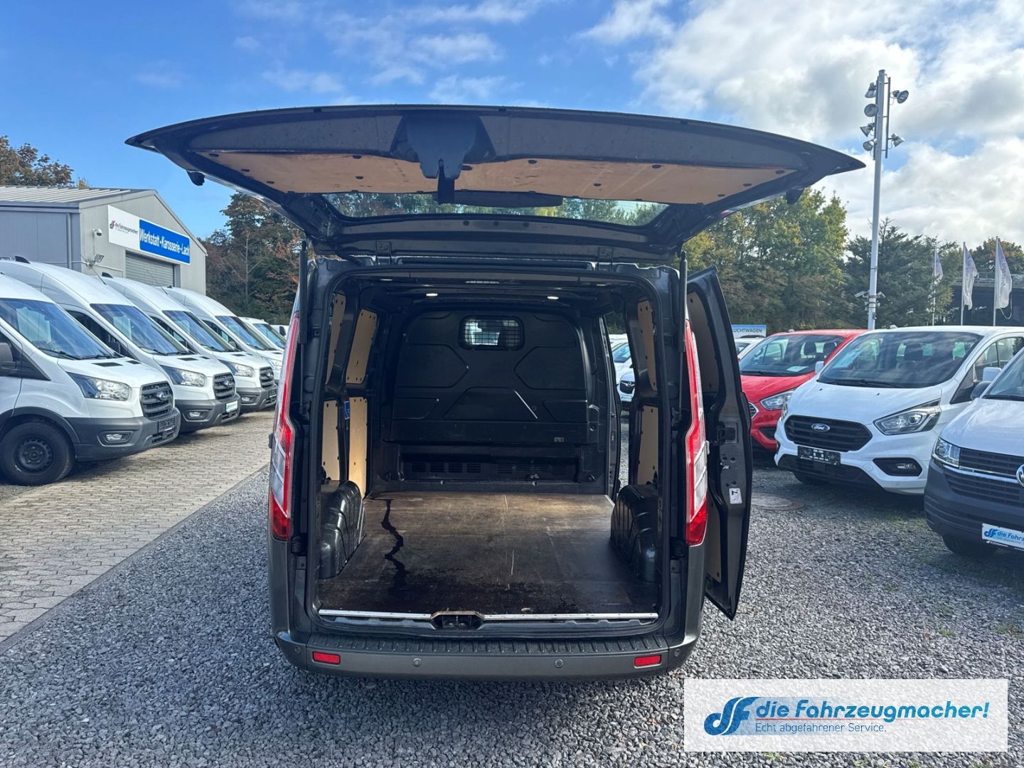 Fahrzeugabbildung Ford Transit Custom Kasten 310 L1 Limited