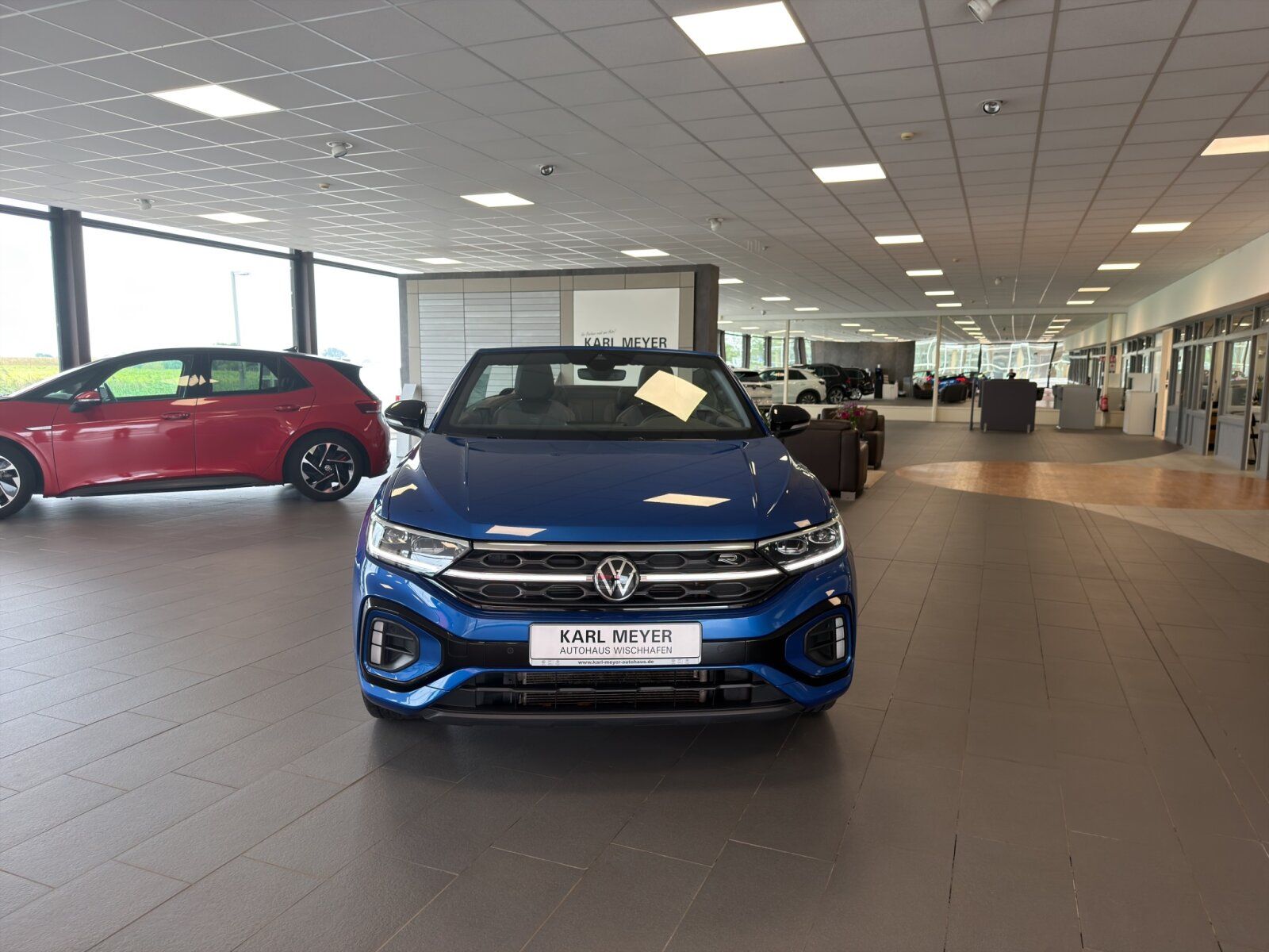 Fahrzeugabbildung Volkswagen T-Roc Cabriolet 1.5 TSI DSG R-Line ACC APP