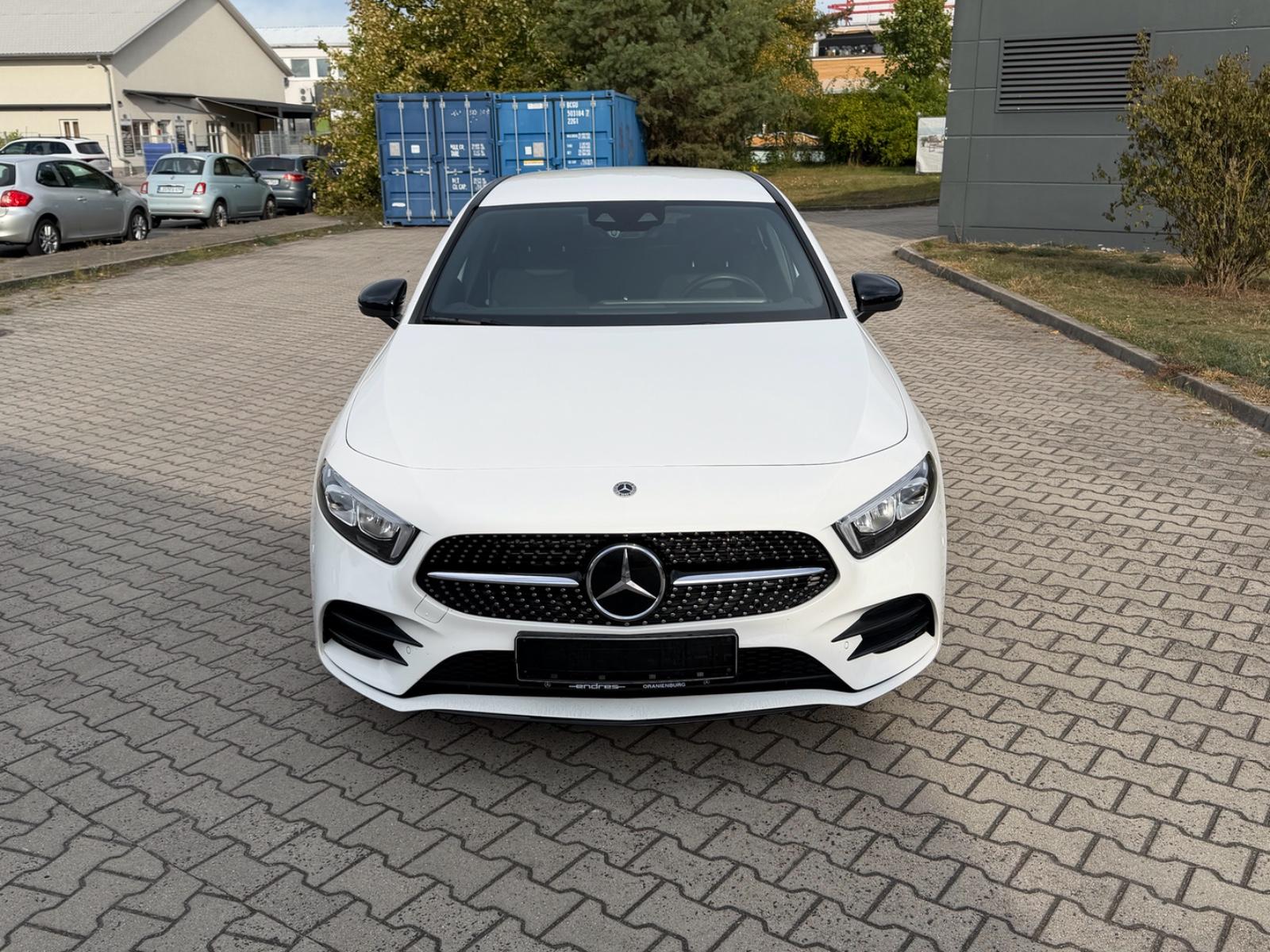 Mercedes-Benz A 250e Limousine*AMG*NIGHT*MBUX*DISTRONIC*1.HAND