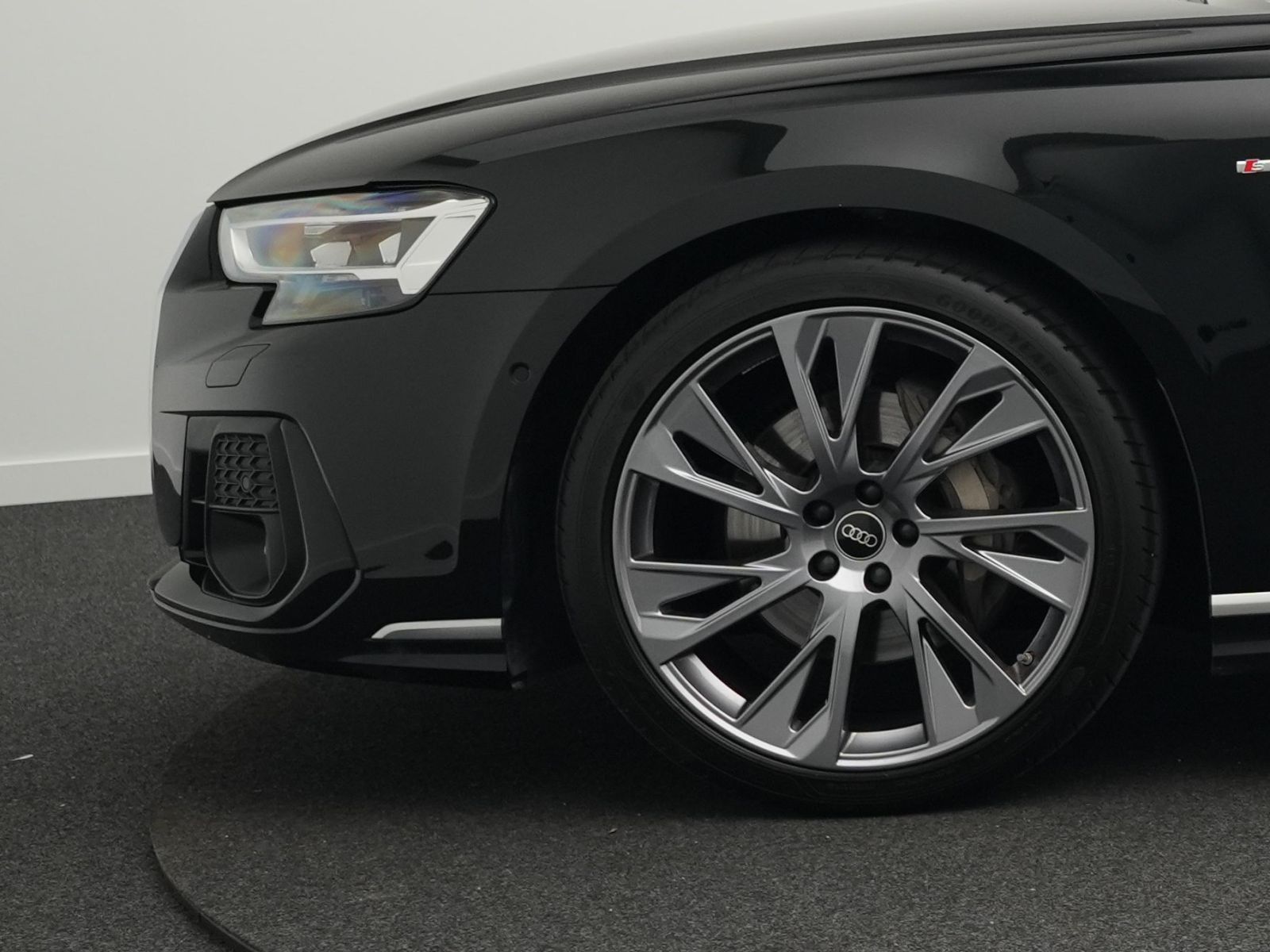 Audi A8 - Bild 17
