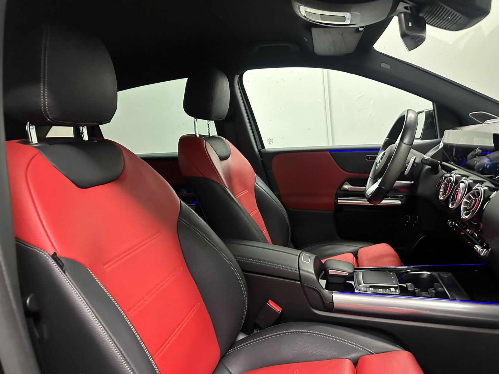 Fahrzeugabbildung Mercedes-Benz B 250 e *AMG-LINE*NIGHT*360*KEYLESS*LEDER*