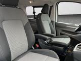 Volkswagen Caravelle Life Motor: 2,0 l TDI 110 kW Getriebe: - mit Diesel-Antrieb: Kleinbus, Motor