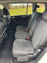 Volkswagen VW Touran 1.5 TSI Highline | 7-Sitze | AHK - VW Touran Gebrauchtwagen in Kiel