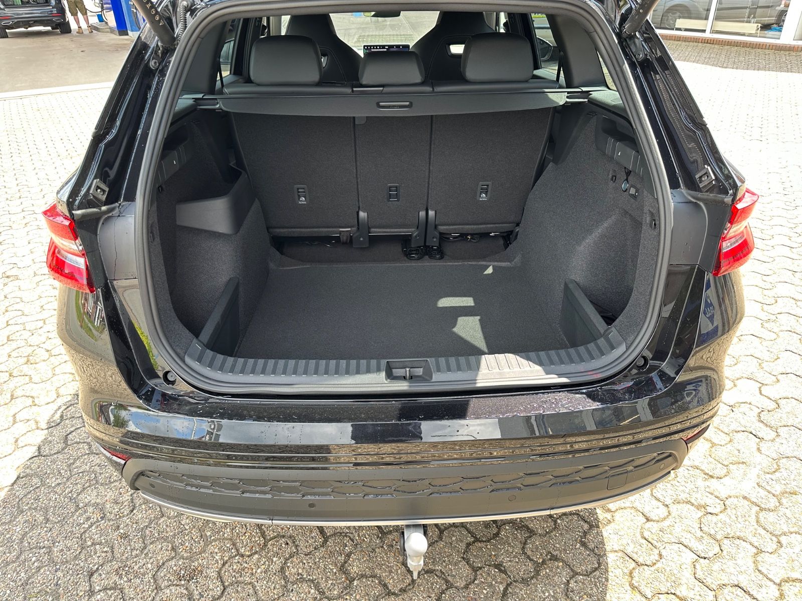 Fahrzeugabbildung SKODA Kodiaq 1.5 TSI Sportline DSG AHK/Matrix/Navi/ACC
