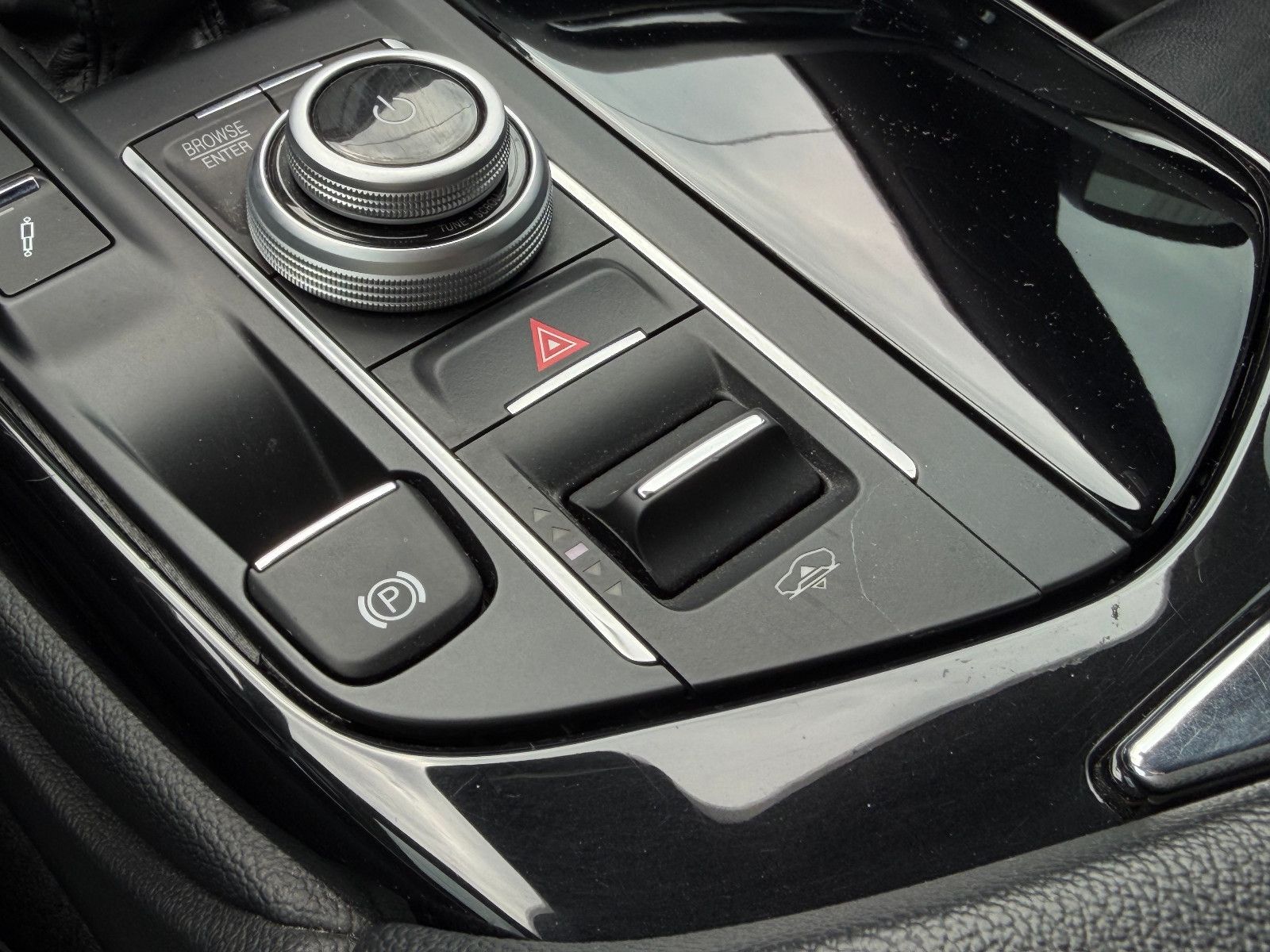 Fahrzeugabbildung Maserati Levante Diesel/GRANSPORT/LED/360°/MEMORY