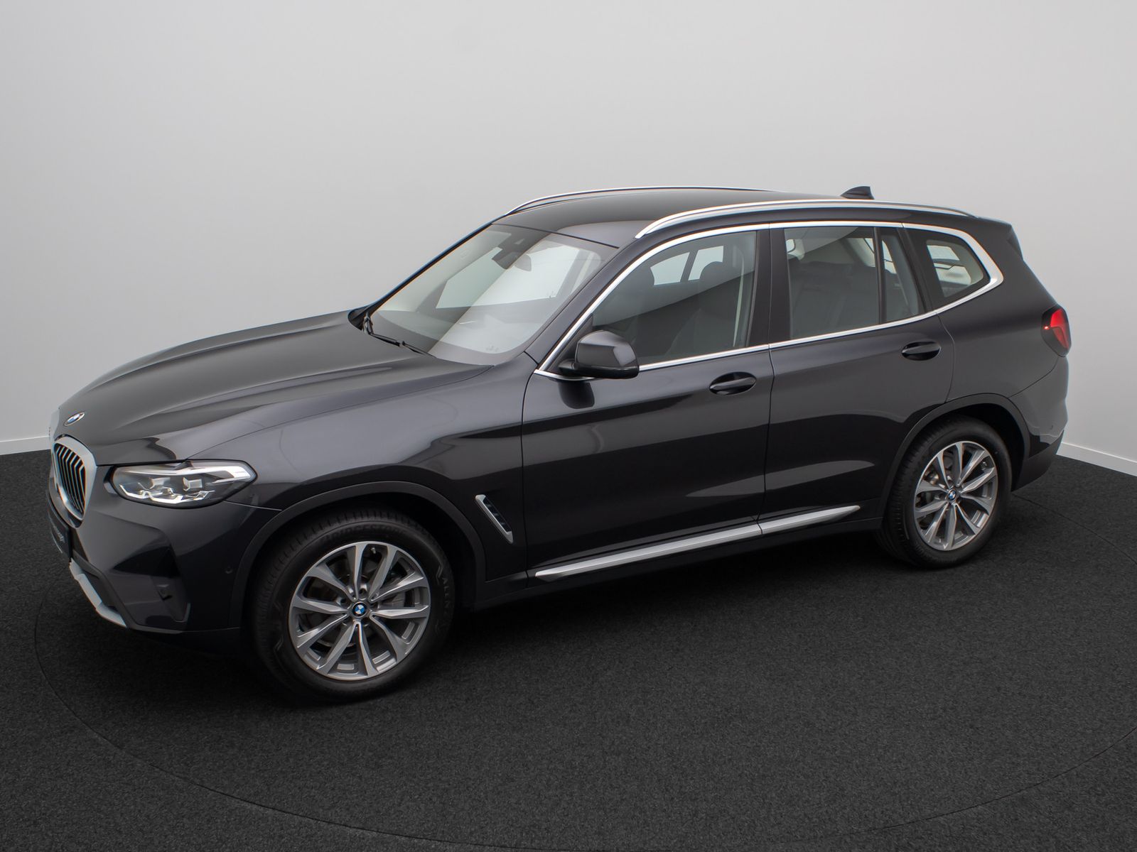 Fahrzeugabbildung BMW X3 xD20d Kamera DAB AHK Leder Sportsitz 19Zoll