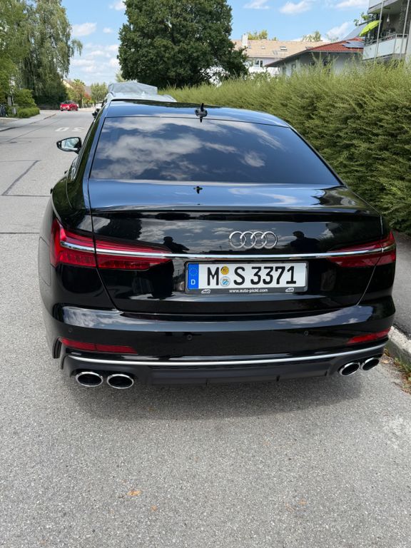 Image of Audi S6