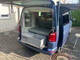 Volkswagen T6 California Coast DSG - blaue Volkswagen T6 California
